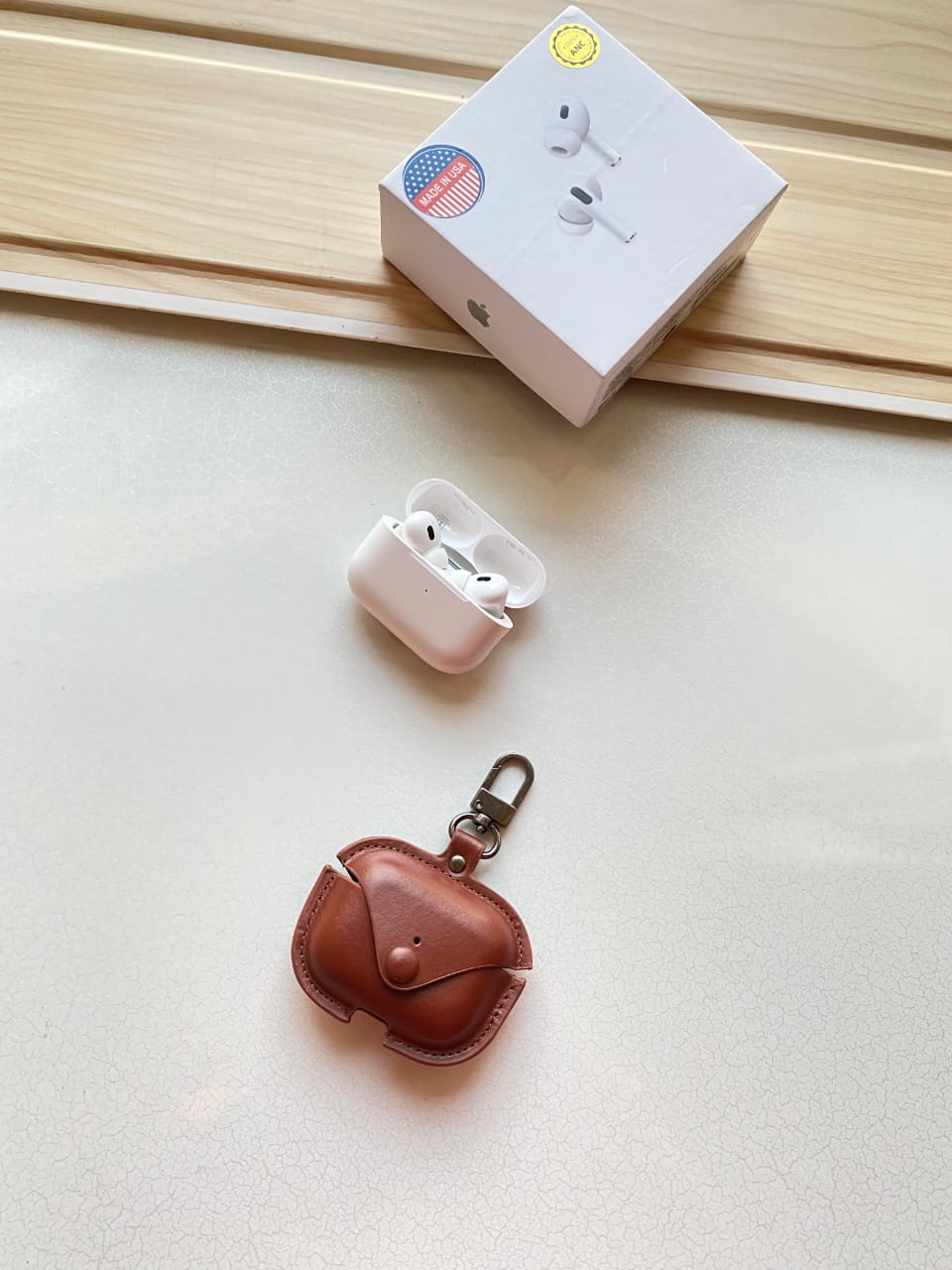 🔥 Airpod pro2 with Leather Case🔥